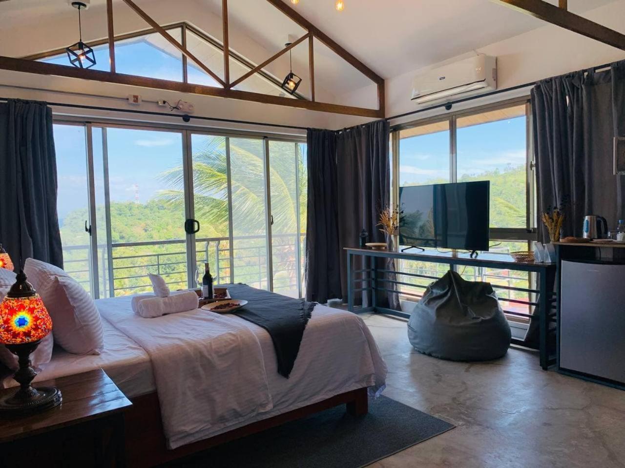 Av Suites Puerto Galera Exteriér fotografie
