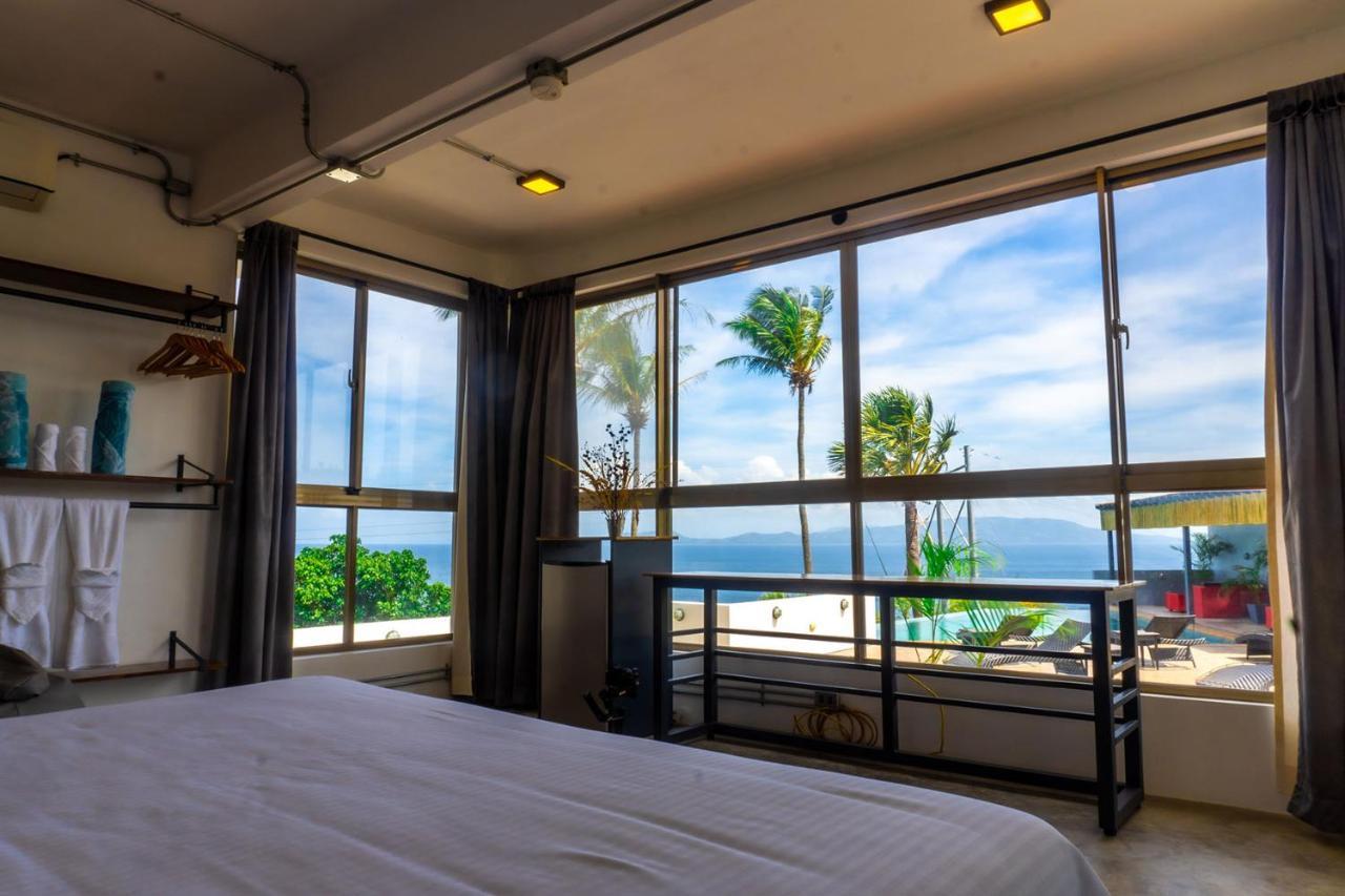 Av Suites Puerto Galera Exteriér fotografie
