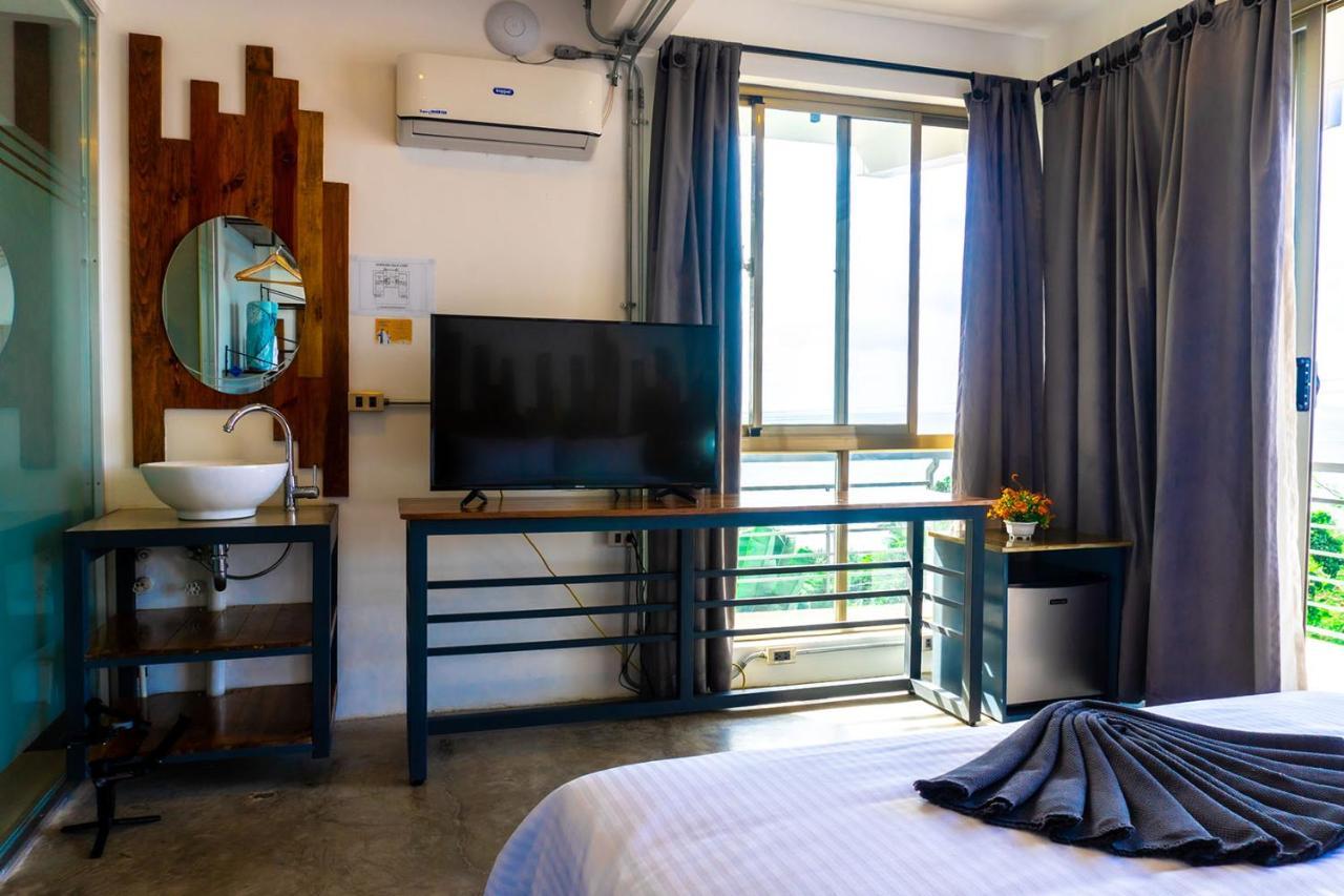 Av Suites Puerto Galera Exteriér fotografie