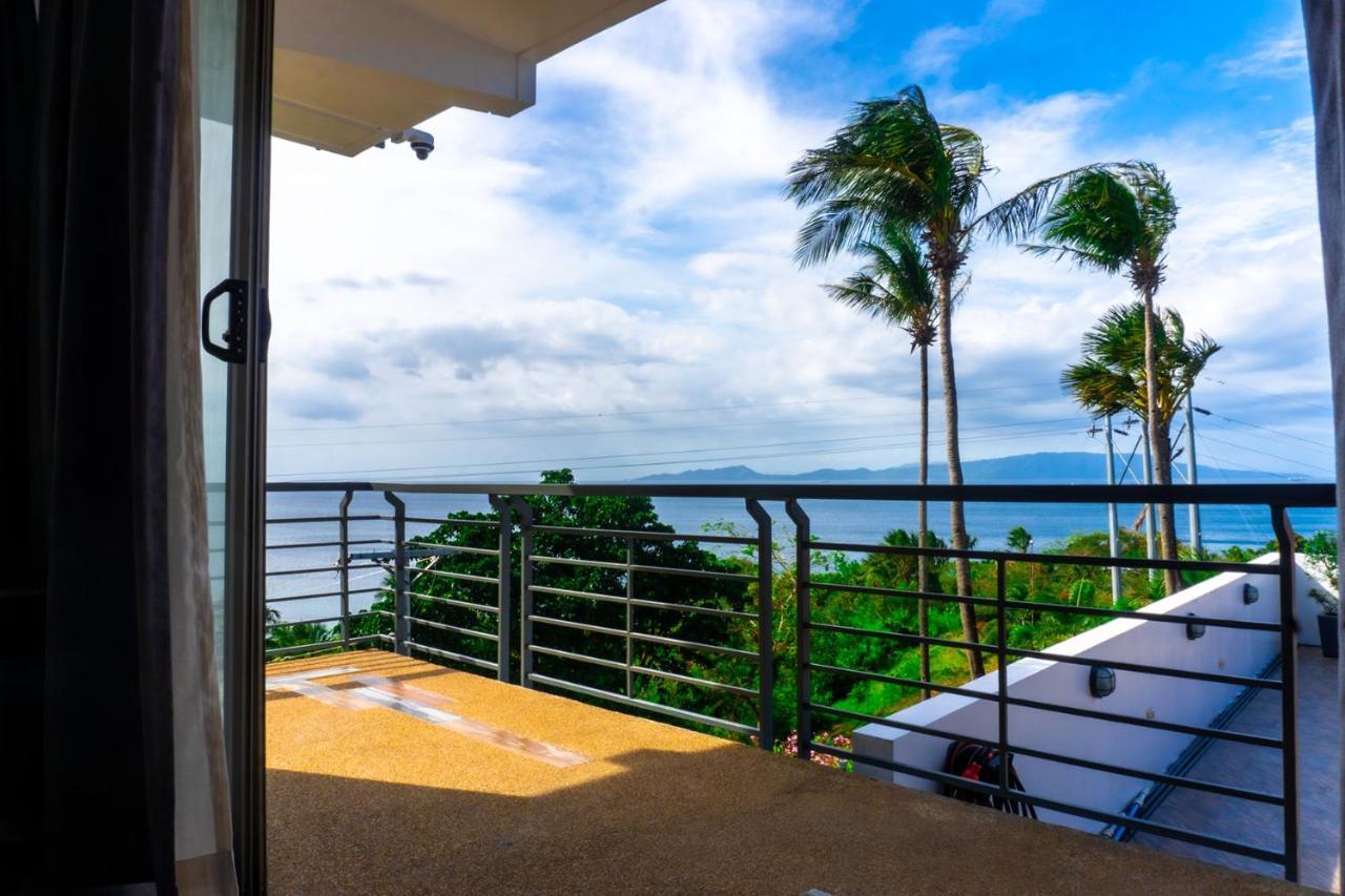 Av Suites Puerto Galera Exteriér fotografie