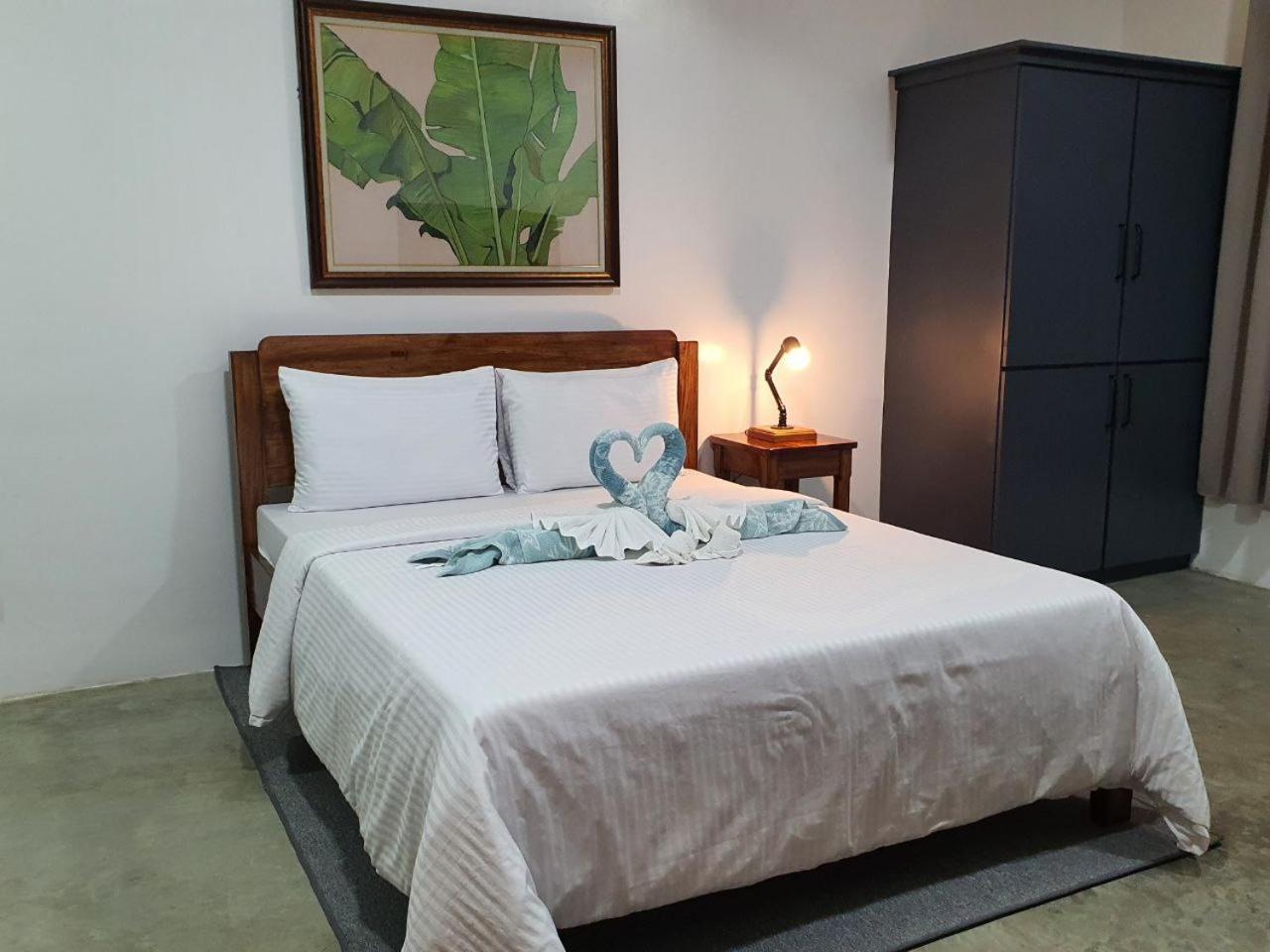 Av Suites Puerto Galera Exteriér fotografie