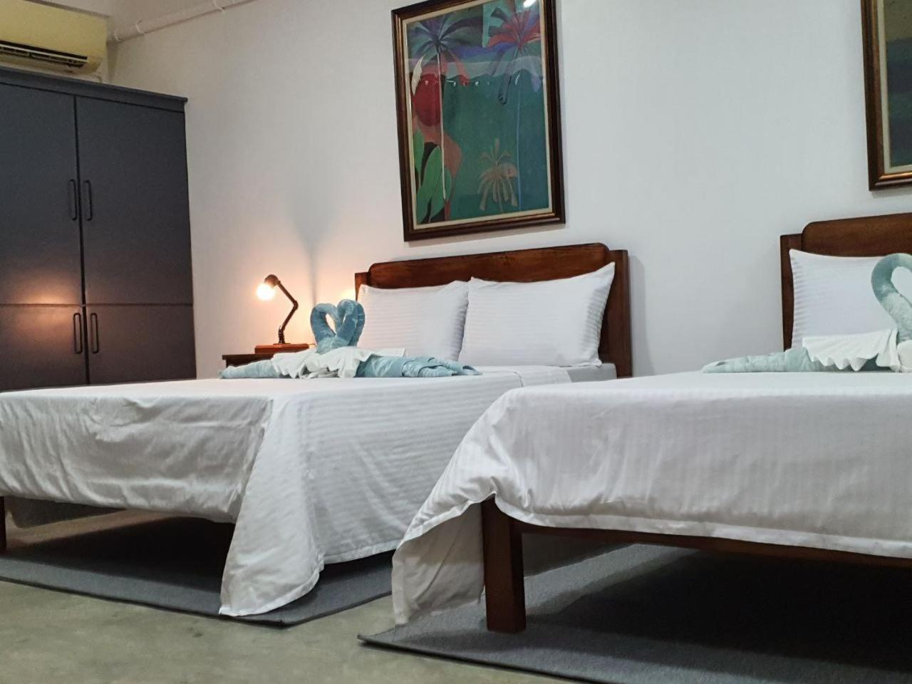 Av Suites Puerto Galera Exteriér fotografie
