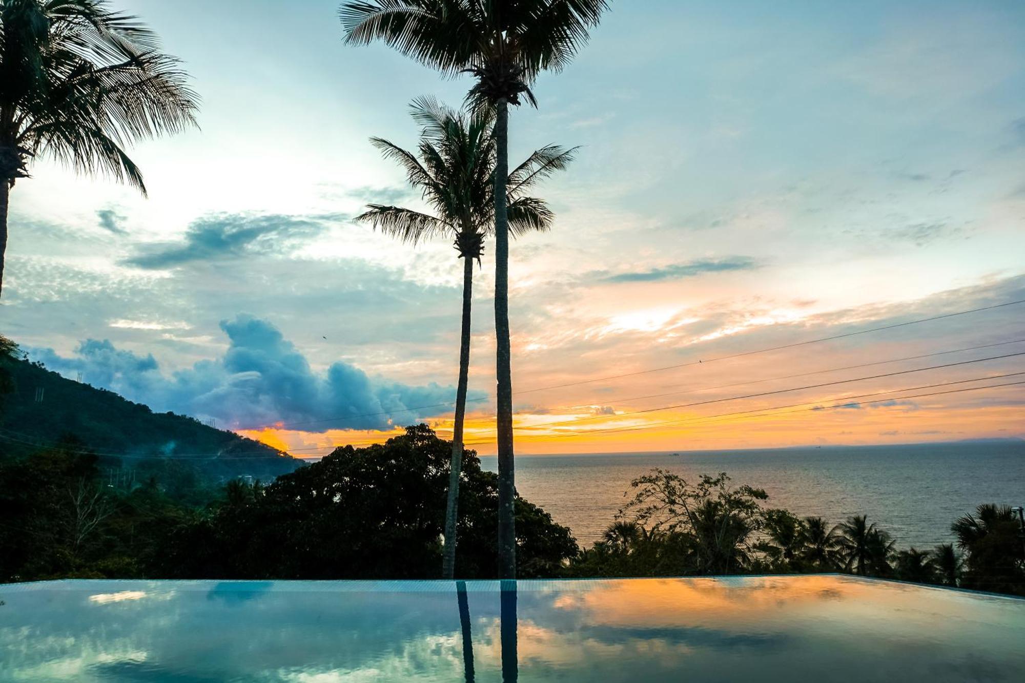 Av Suites Puerto Galera Exteriér fotografie