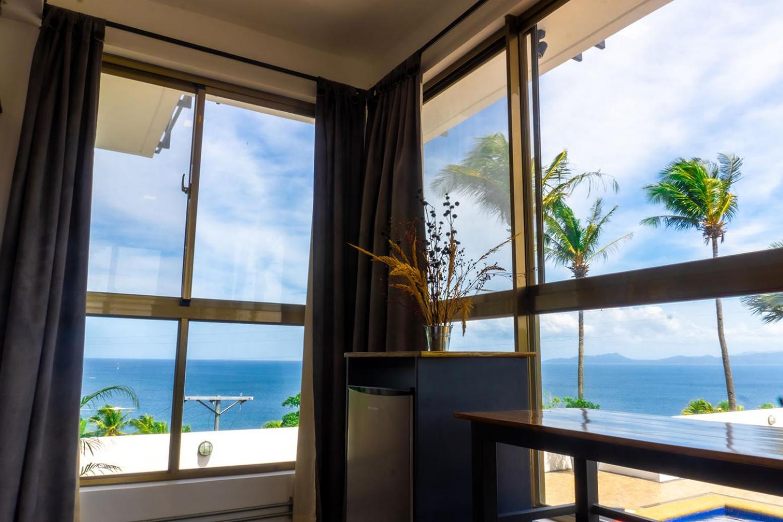 Av Suites Puerto Galera Exteriér fotografie