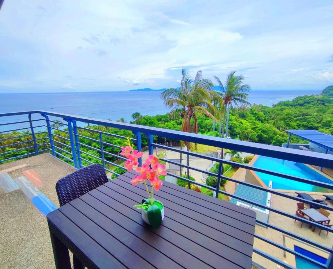 Av Suites Puerto Galera Exteriér fotografie