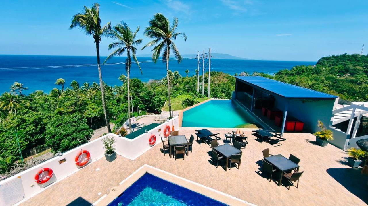 Av Suites Puerto Galera Exteriér fotografie